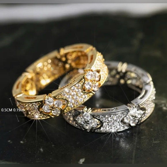 La Fleur | Gold & Silver Ring Band w/ Zirconia - Clover Stackable Rings Sz 6 & 7 - Picture 7 of 9